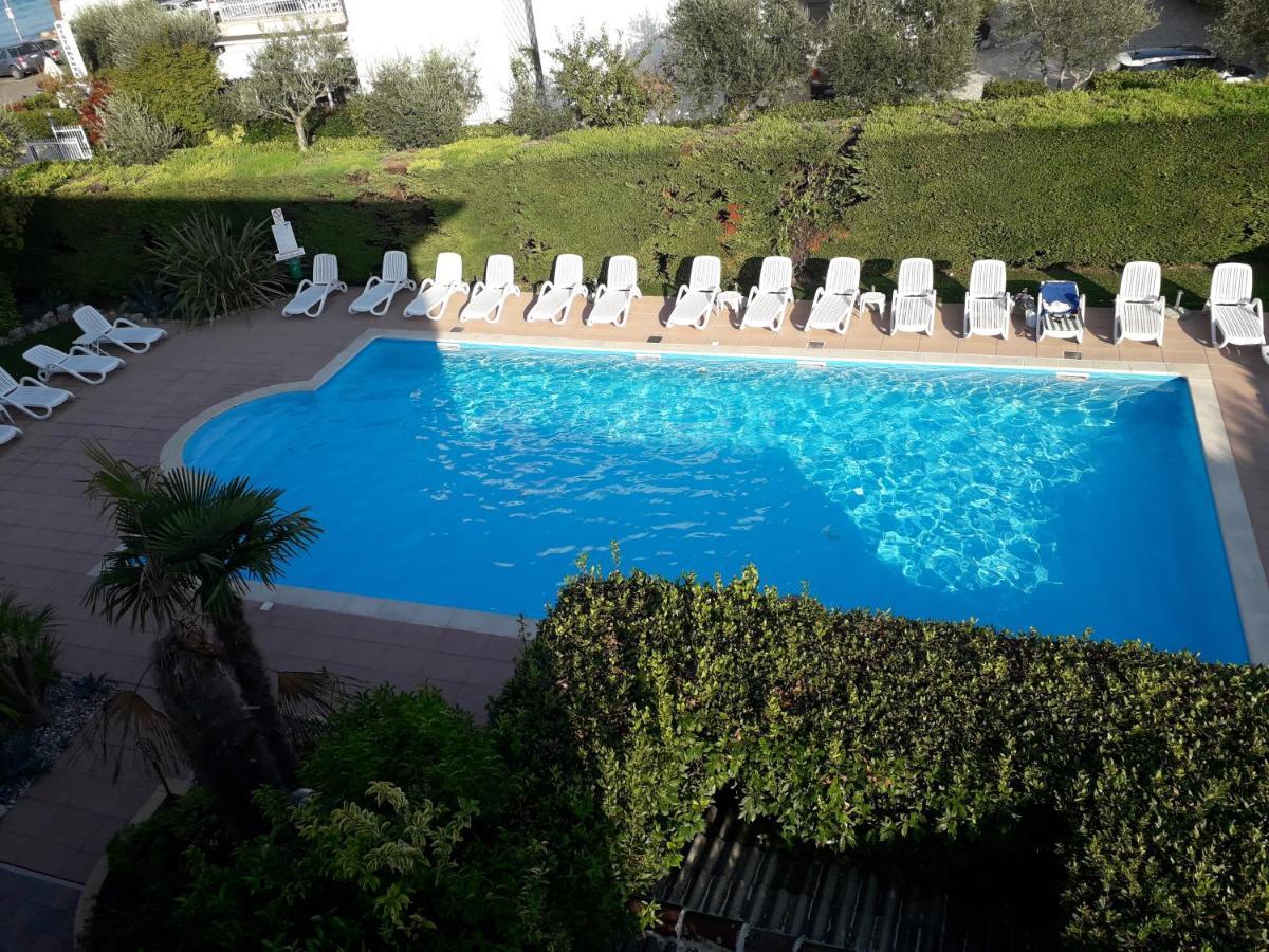 Hotel Fornaci Peschiera del Garda Bagian luar foto