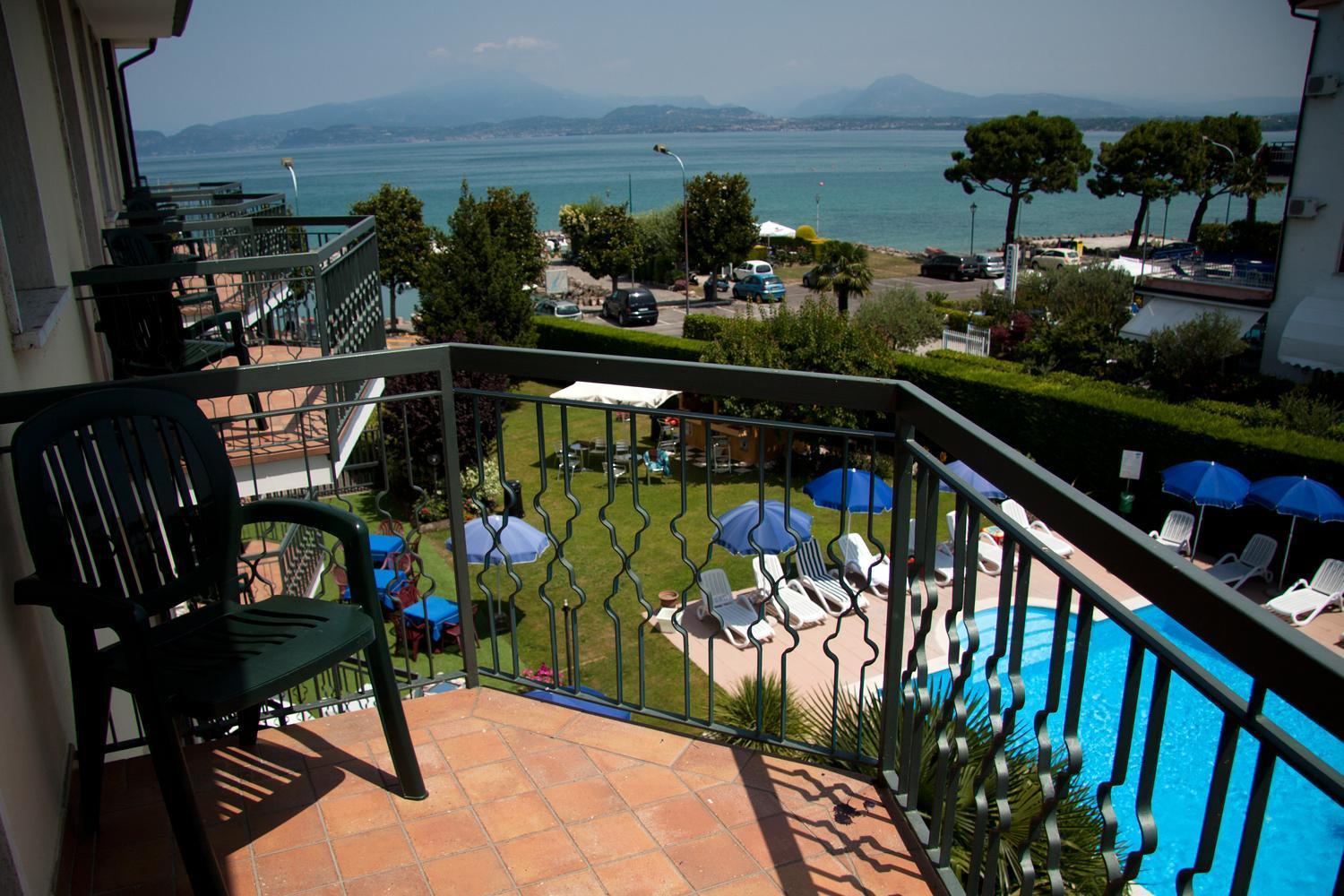 Hotel Fornaci Peschiera del Garda Bagian luar foto