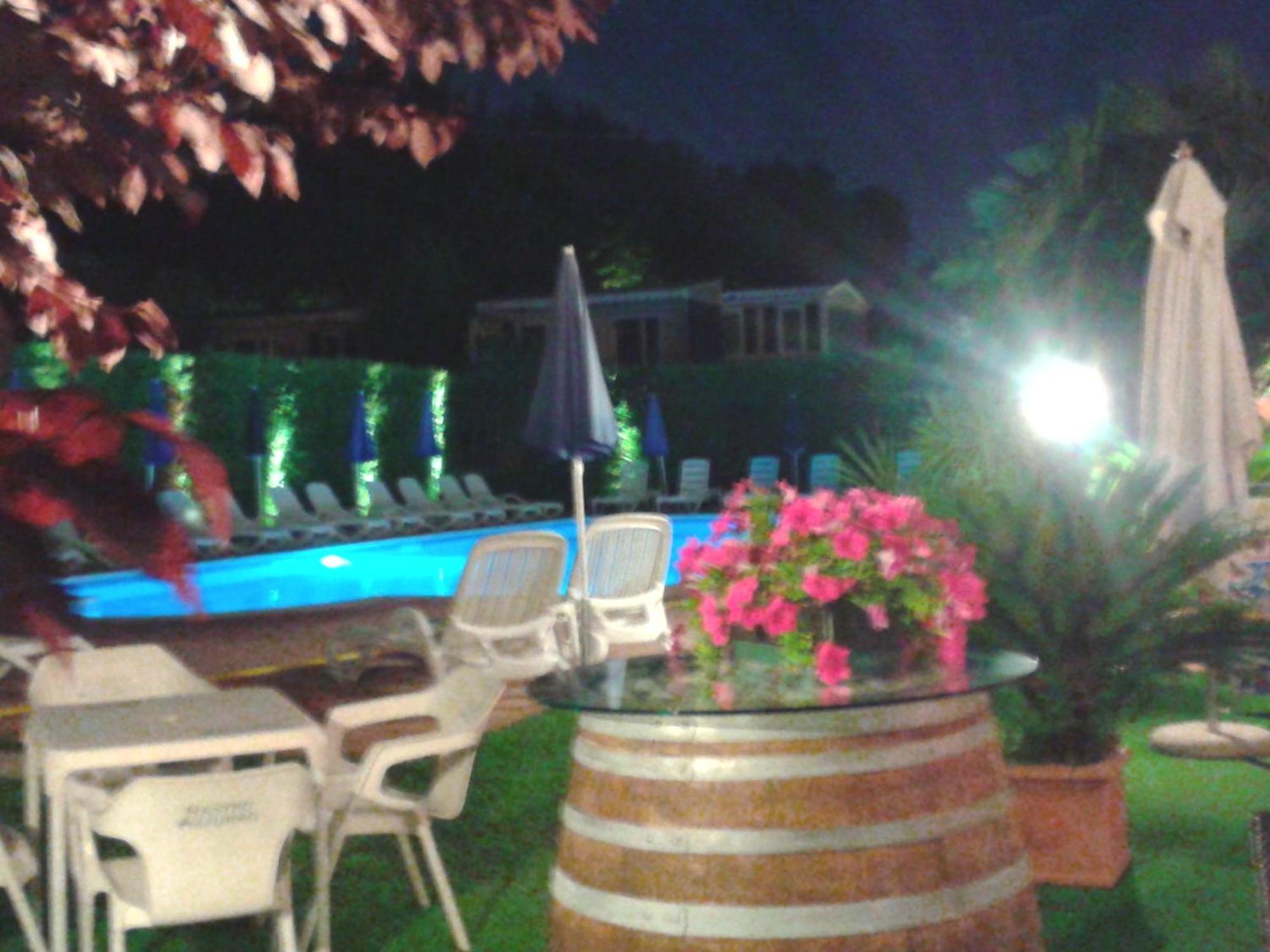 Hotel Fornaci Peschiera del Garda Bagian luar foto