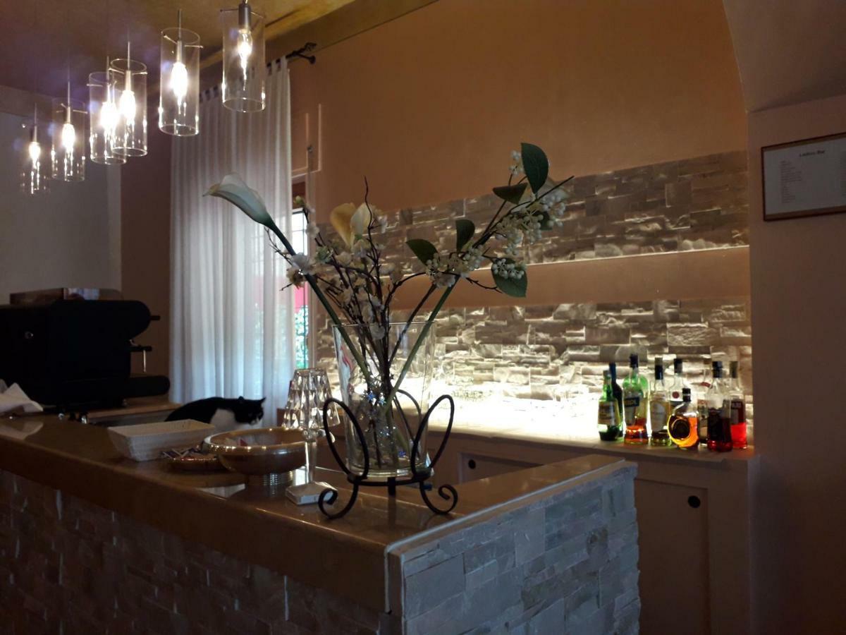 Hotel Fornaci Peschiera del Garda Bagian luar foto